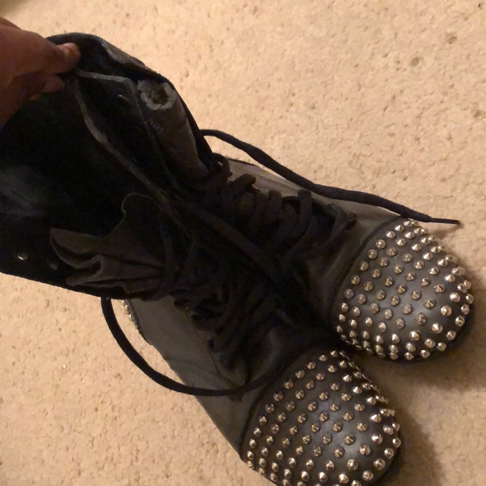 Steve Madden boots